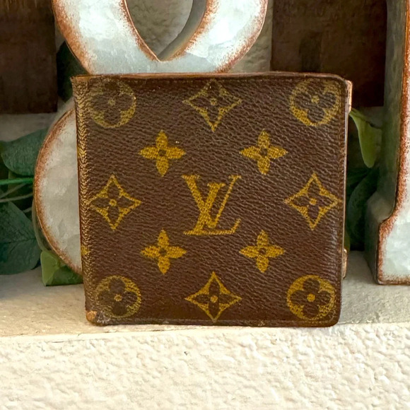 - Louis Vuitton, men's monogram, bifold, wallet, vintage - Picture 1 of 17